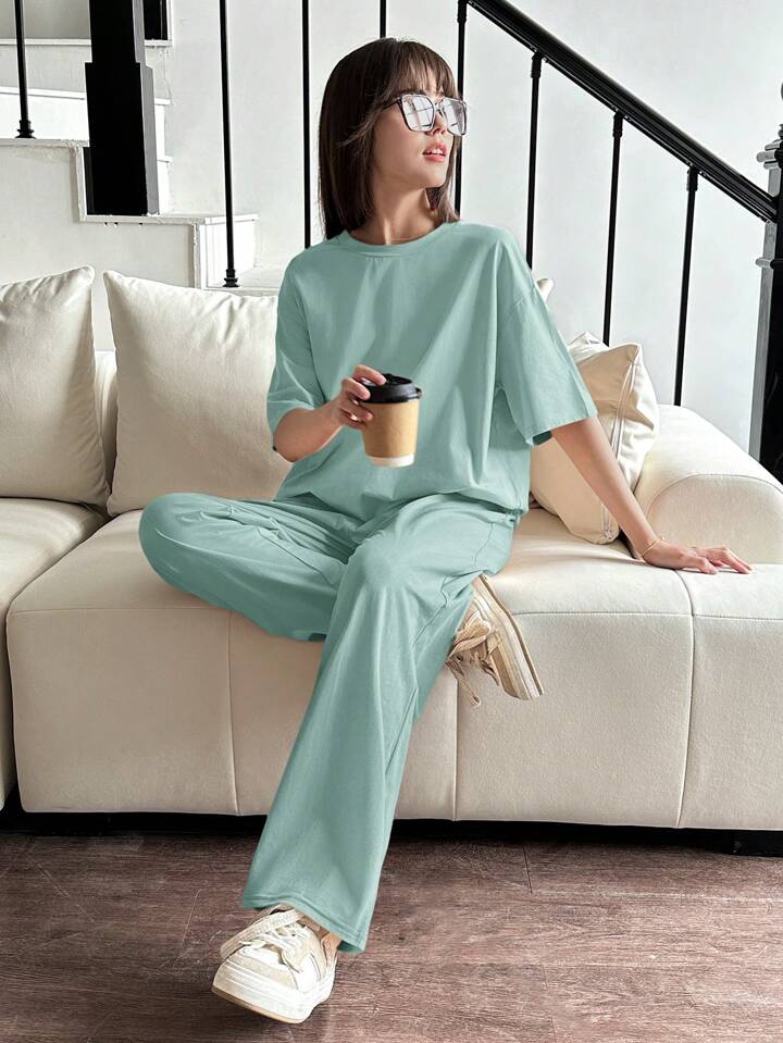Solid Color Drop Shoulder T-Shirt With Loose Fit Casual Outfit Set