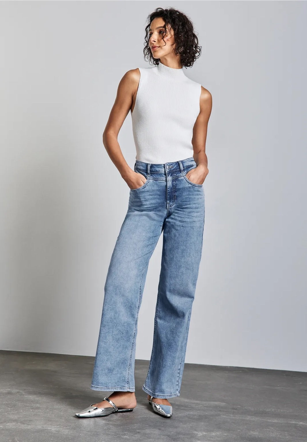LIGHTBLUE Wide-Leg Jeans For Women