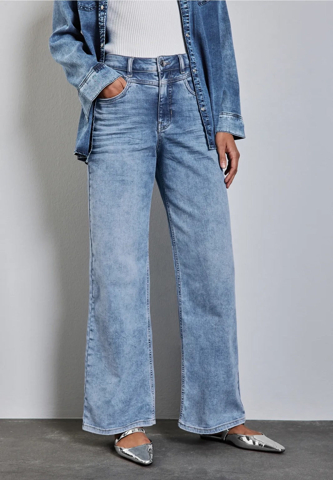LIGHTBLUE Wide-Leg Jeans For Women