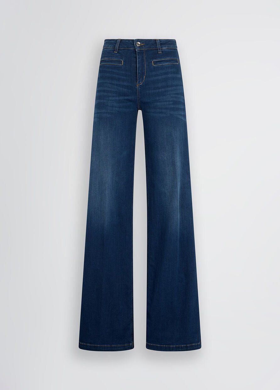 High-waisted flared jeans