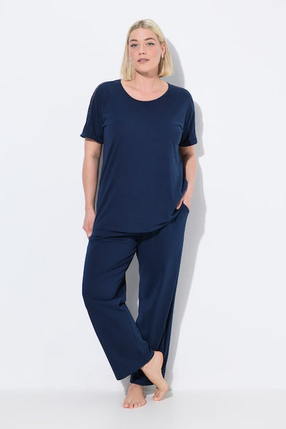 BOX FIT TEE WITH WIDE LEG TROUSERS