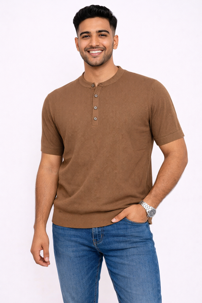 T-shirt with Henley neck